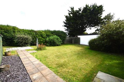 2 bedroom bungalow for sale, Bernina Avenue, Hampshire PO7