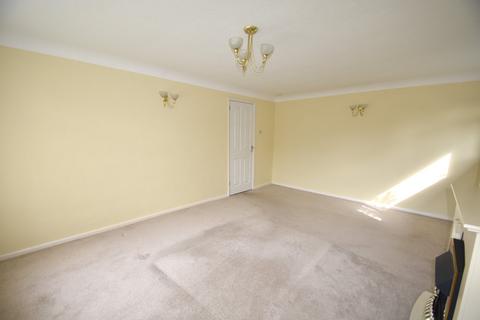 2 bedroom bungalow for sale, Bernina Avenue, Hampshire PO7