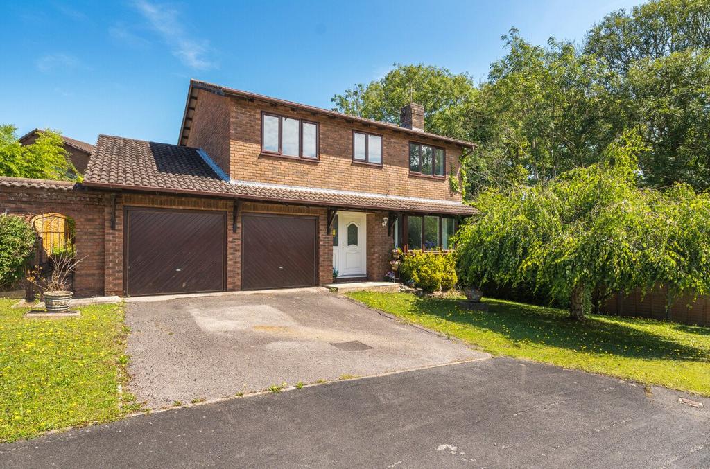 Deeping Gate, Hampshire PO7 4 bed detached house for sale £570,000