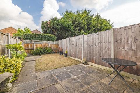 50 Thorn Drive, George Green, Slough, SL3 6SA