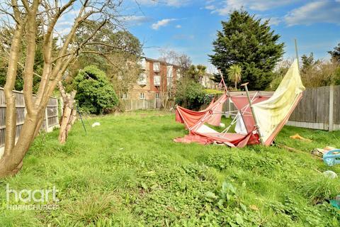 10 Ardleigh Close, Hornchurch, RM11 2SS