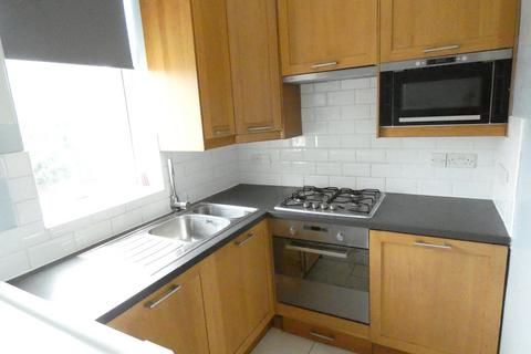 2 bedroom flat to rent, Eastbourne Gardens, Walkergate