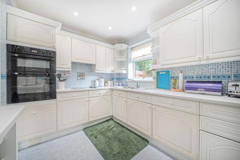 25 Croft Road, Oakley, Basingstoke, RG23 7LA