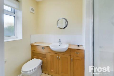 1a Gloucester Crescent, Staines-upon-thames, TW18 1PP
