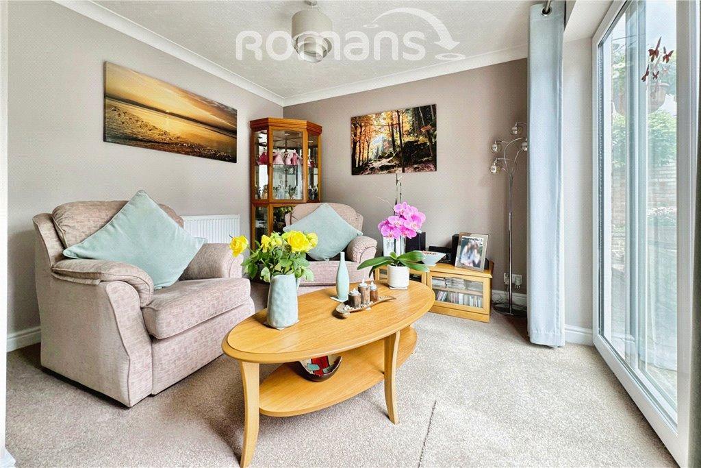 Dining/Sitting Area