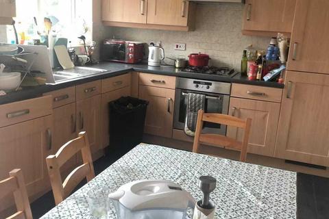 6 bedroom house share to rent, Ovett Gardens, Gateshead NE8