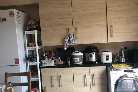 6 bedroom house share to rent, Ovett Gardens, Gateshead NE8