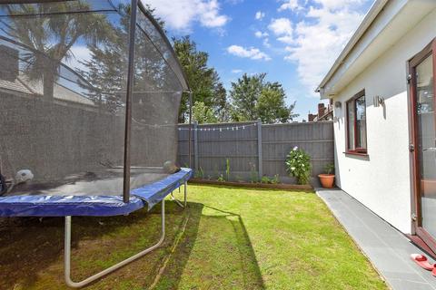 5 bedroom end of terrace house for sale, Stamford Road, Dagenham, Essex