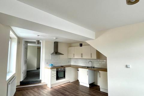 1 bedroom flat to rent, Fairfield Road, Hugglescote, Coalville, LE67