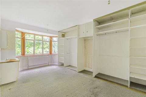 3 bedroom maisonette for sale, Madison Gardens, Bromley, BR2