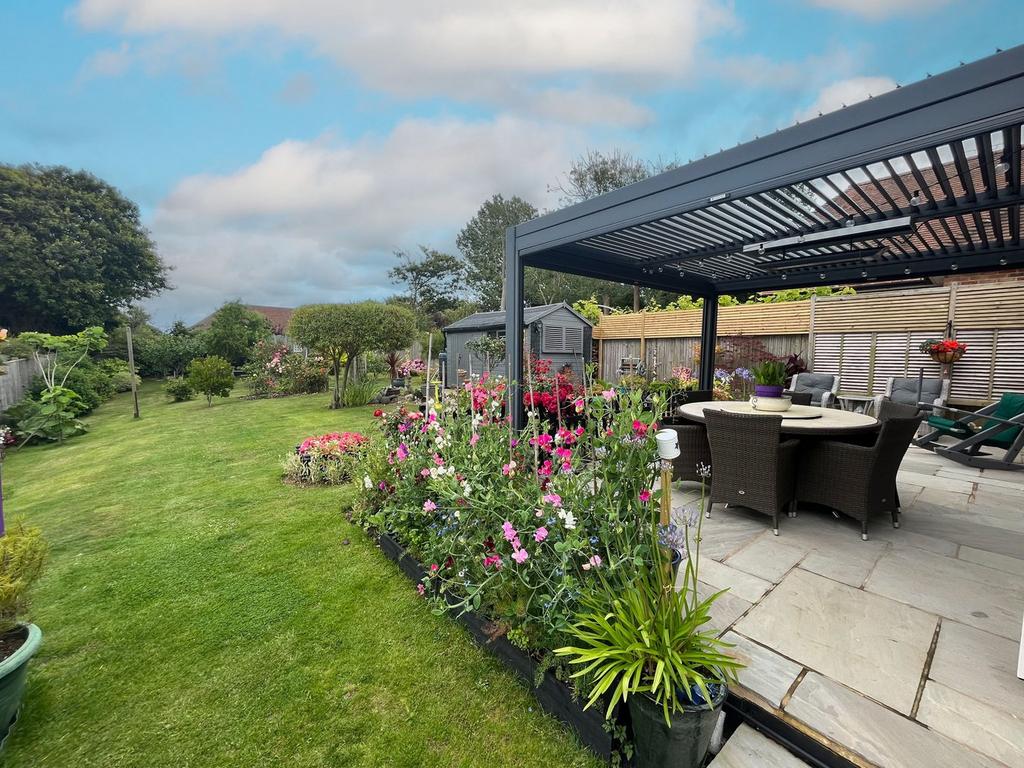 FAIRLIGHT, TN35 4 bed detached house for sale £645,000