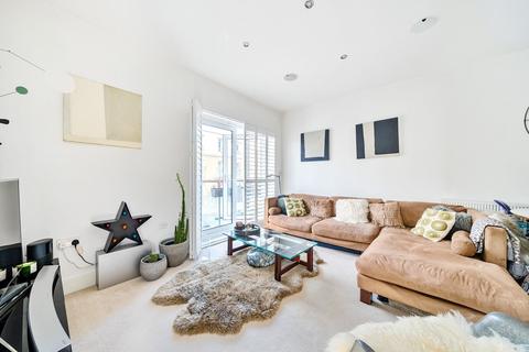 2 bedroom flat for sale, Blagrove Road, Teddington, TW11