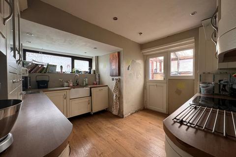 5 bedroom terraced house for sale, Kingsland Crescent, Barry CF63