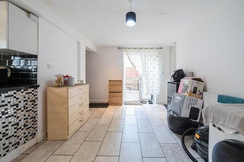 3 bedroom end of terrace house for sale, Waylands, Hayes, UB3