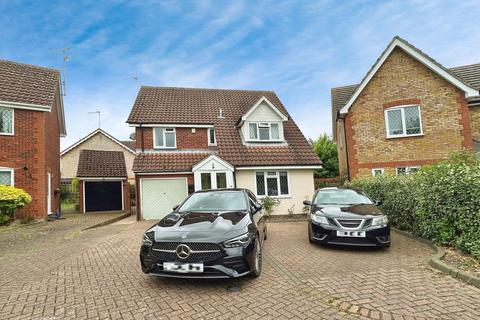 4 bedroom detached house for sale, Court Road, Broomfield, Chelmsford, CM1