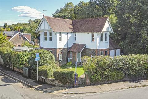 5 bedroom detached house for sale, Daux Avenue, Billingshurst, West Sussex, RH14