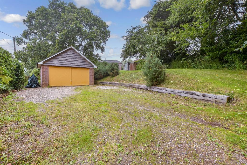Driveway/Parking
