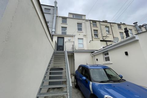 3 bedroom apartment to rent, Woodbourne Road, Douglas, IM1 3AL