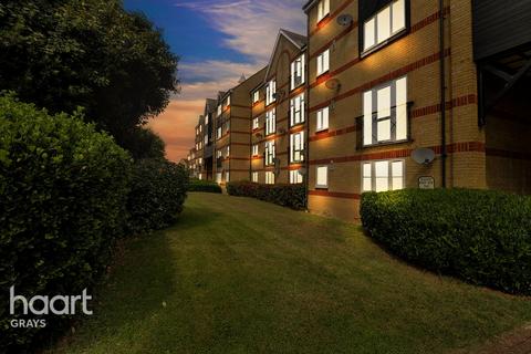 1 bedroom flat for sale, Lewes Close, Grays