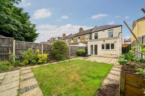 141 Killearn Road, London, SE6 1BS