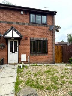 2 bedroom end of terrace house to rent, Kerris Close, Manchester, M22