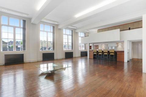 4 bedroom flat for sale, Amies Street, The Village, Battersea, London, SW11