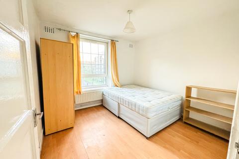 3 bedroom flat to rent, London, E2