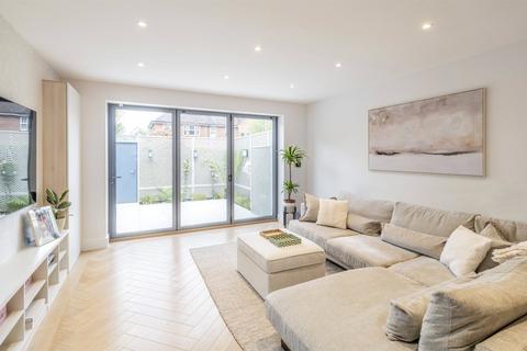 2 bedroom terraced house for sale, Wildwood Grove, London