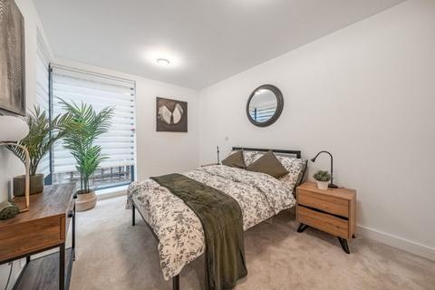 3 bedroom flat for sale, Honor Oak Park, London, SE23