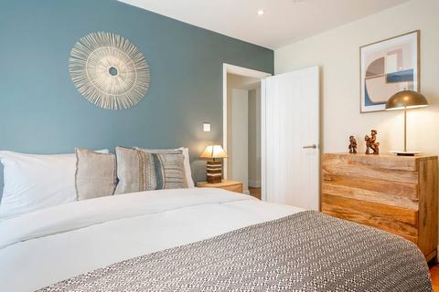 2 bedroom flat to rent, Meadow Road, SW8 1NB