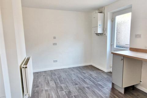 3 bedroom terraced house to rent, Queensway, Melton Mowbray, Leicestershire