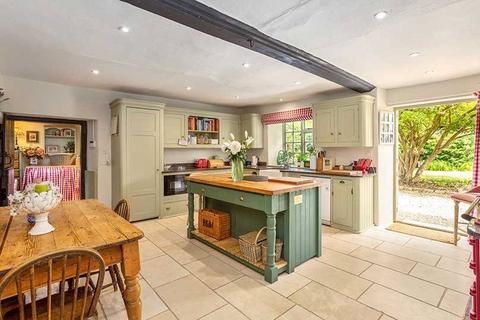 5 bedroom detached house to rent, Martins Road, Keevil, Trowbridge, Wiltshire, BA14
