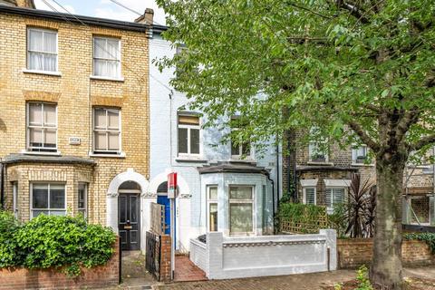 Battersea - 2 bedroom flat for sale