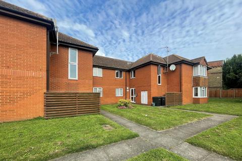 1 bedroom flat for sale, Walcheren Close, Deal, CT14