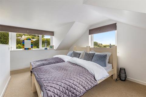 Fernbank, 14 Coronation Road, Salcombe, TQ8 8EA