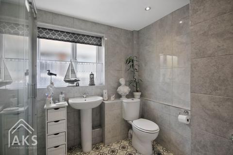 74 The Bancroft, Etwall, Derby, DE65 6NF