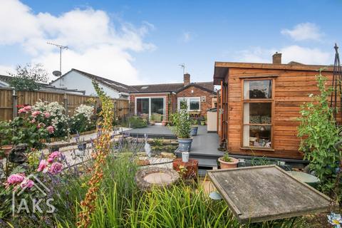 74 The Bancroft, Etwall, Derby, DE65 6NF