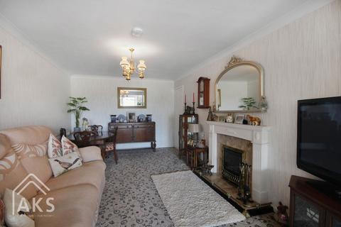 74 The Bancroft, Etwall, Derby, DE65 6NF