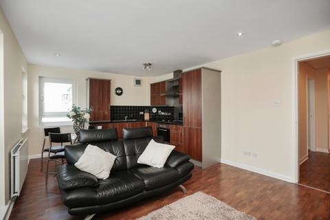 Flat 18, 8 Hawkhill Close, Edinburgh, EH7 6FE