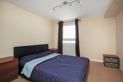 Flat 18, 8 Hawkhill Close, Edinburgh, EH7 6FE