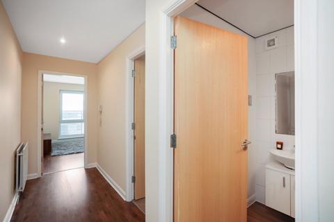 Flat 18, 8 Hawkhill Close, Edinburgh, EH7 6FE