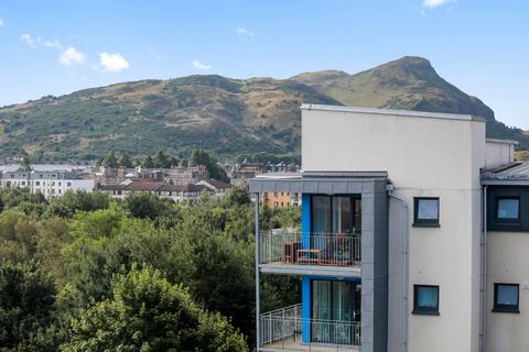 Flat 18, 8 Hawkhill Close, Edinburgh, EH7 6FE