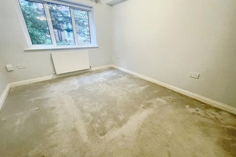 Flat 3, Capella Court, 6 Exeter Park Road, Bournemouth, BH2 5BD