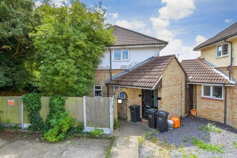 2 bedroom flat for sale, Fairfax Avenue, Basildon, Essex