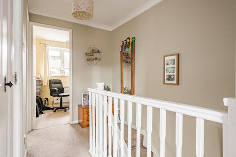 16 Brooks Drive, Scarning, Dereham, NR19 2TB