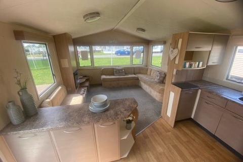 3 bedroom static caravan for sale, Dovercourt Holiday Park