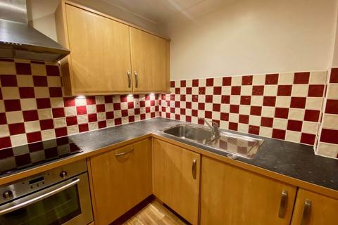 3 bedroom flat to rent, St Matthews Gardens, Cambridge,