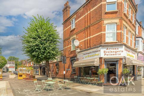 2 bedroom flat for sale, Green Lanes, London N13