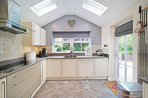 4 bedroom detached house for sale, Chattock Avenue, Solihull, B91
