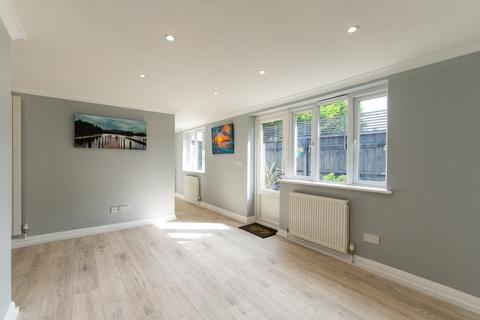 1 bedroom bungalow for sale, Beckenham, Kent BR3